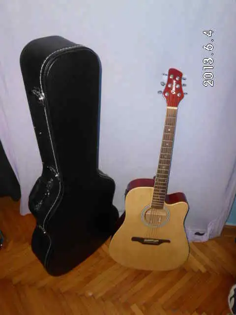  GA 300 Elektroakusztikus gitár