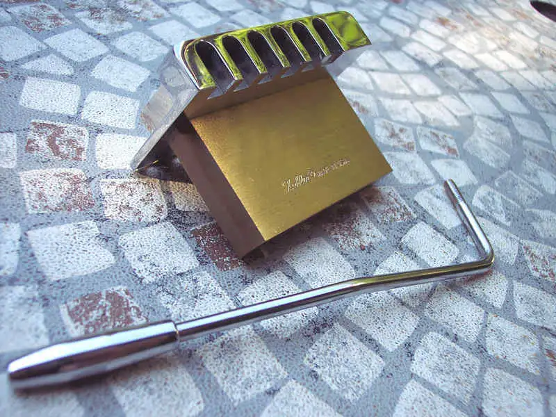  USA Vintage 6 point tremolo Tremolo