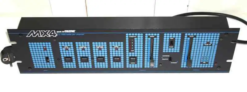 MX-4 4x1000W-os Dimmer