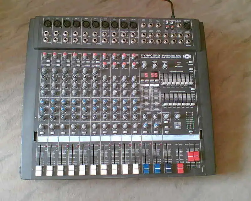 Dynacord PowerMate 1000 Mezclador amplificador