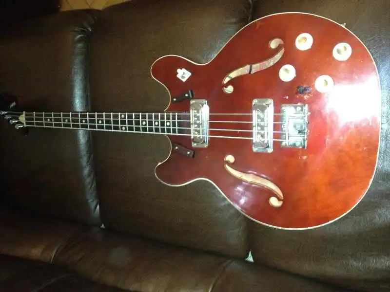 Harmony H 420 Akusztikus basszusgitár