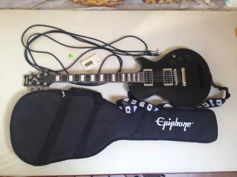 Ibanez ART100DX E-Gitarre