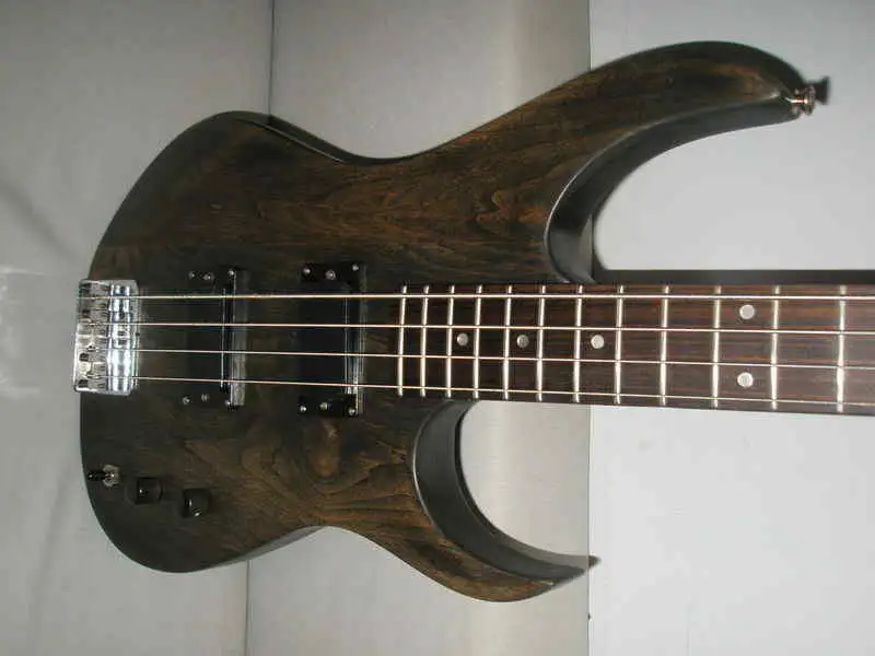   Basszusgitár