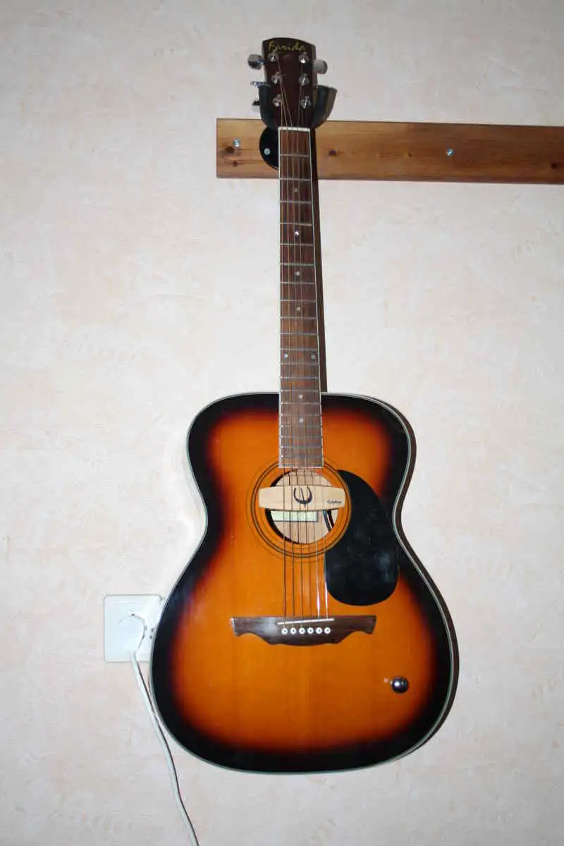 Fatar FARIDA Elektroakusztikus gitár