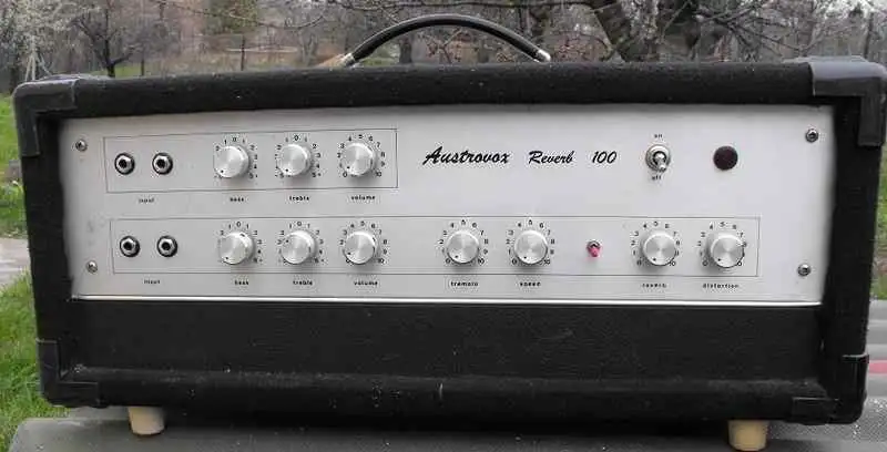 AustroVOX Reverb 100 Full csöves Gitárerősítő-fej