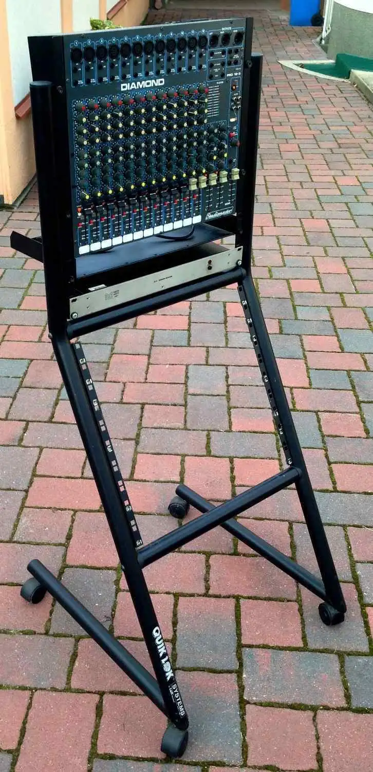  STUDIO RACK ÁLLVÁNY 2 db Rack szekrény