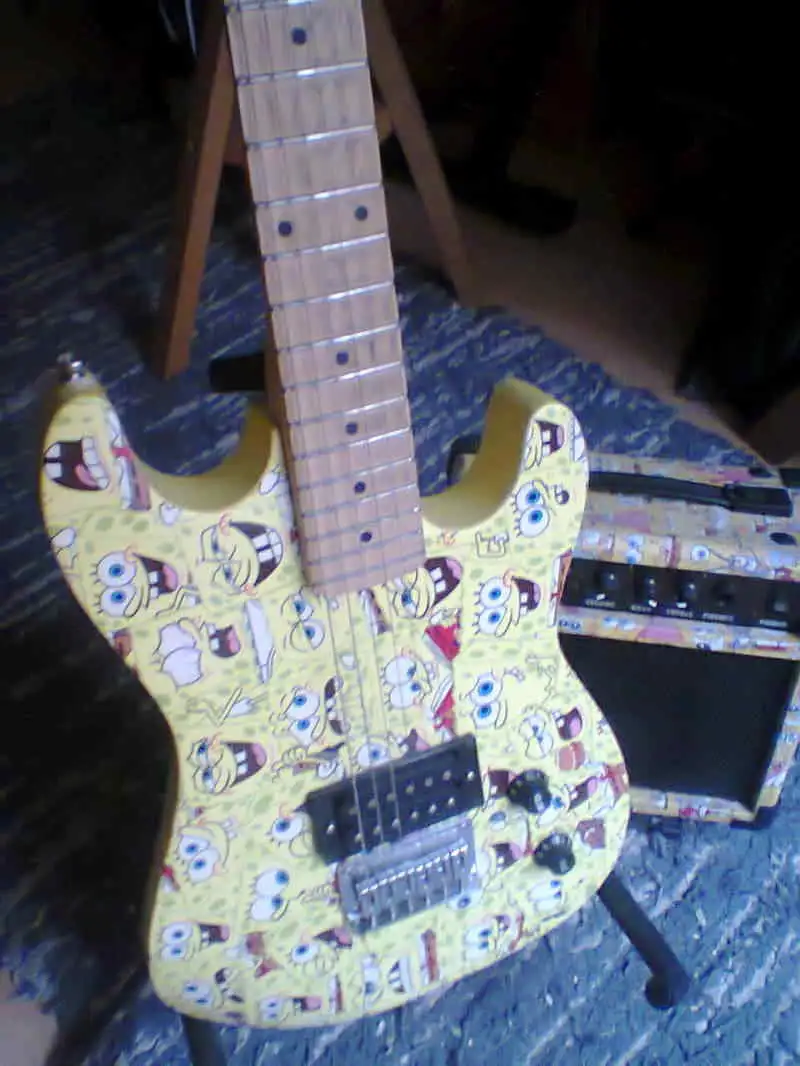 - SPONGE BOB Gitár + Combo Elektromos gitár szett