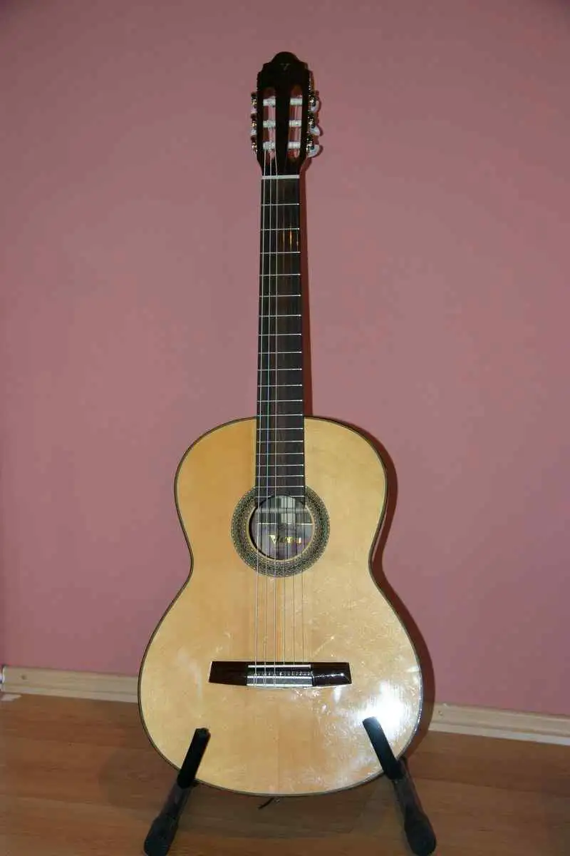  CG50      Custom Klasszikus gitár