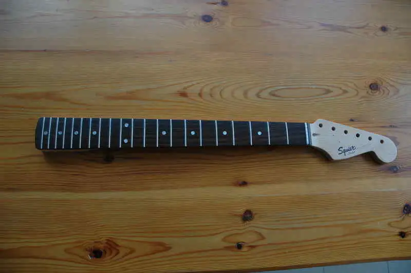 Squier Bullet Nyak