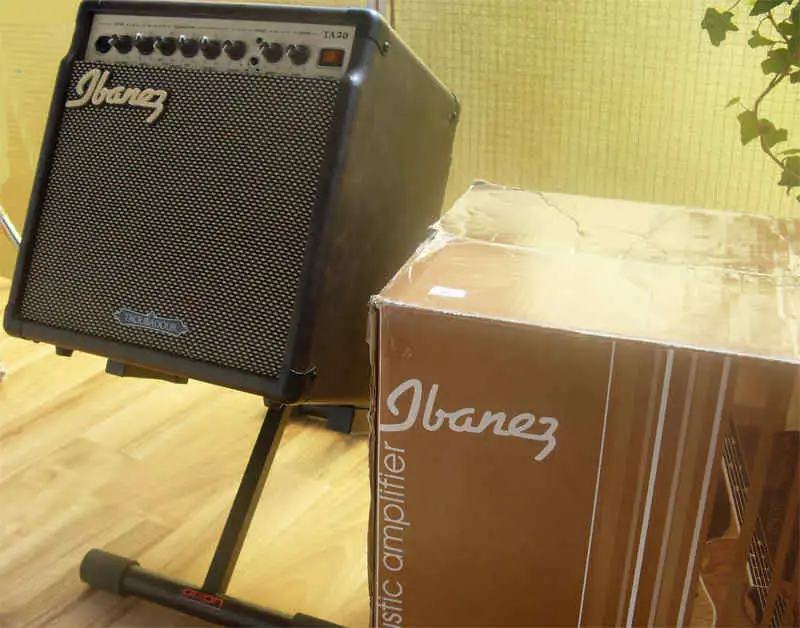 Ibanez TA20 Akusztikus gitárerősítő
