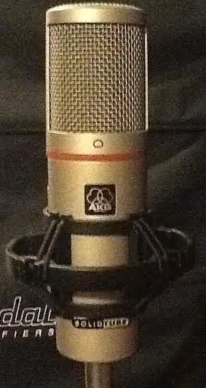  AKG SOLIDTUBE Stúdiómikrofon