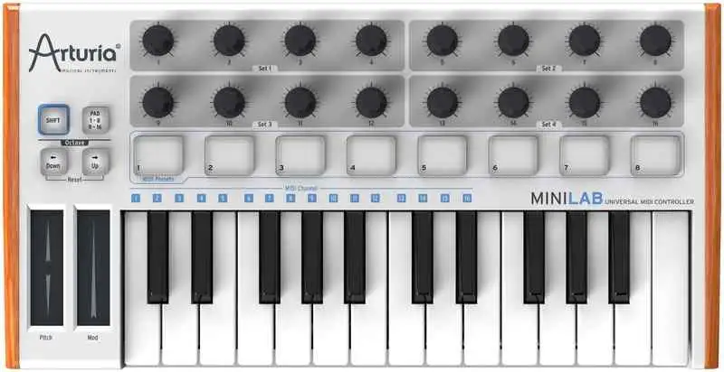 - Arturia Minilab MIDI billentyűzet