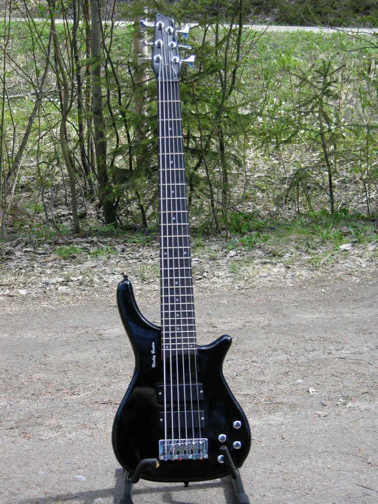 Harley Benton HBB 600 Basszusgitár 6 húros