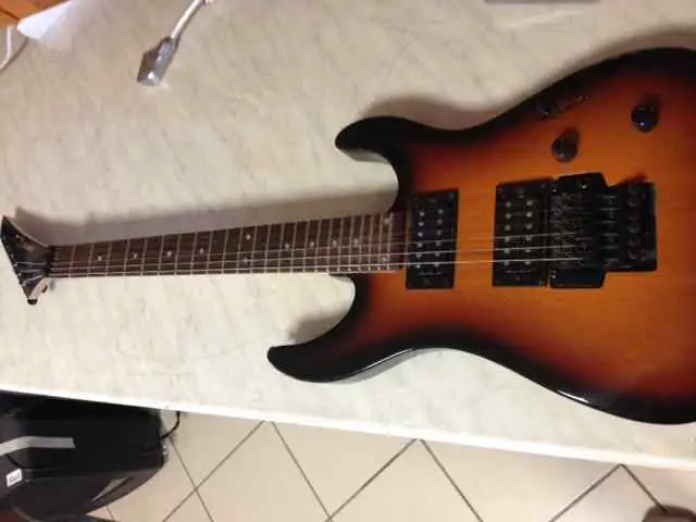 Uniwell Szólógitár Elektromos gitár