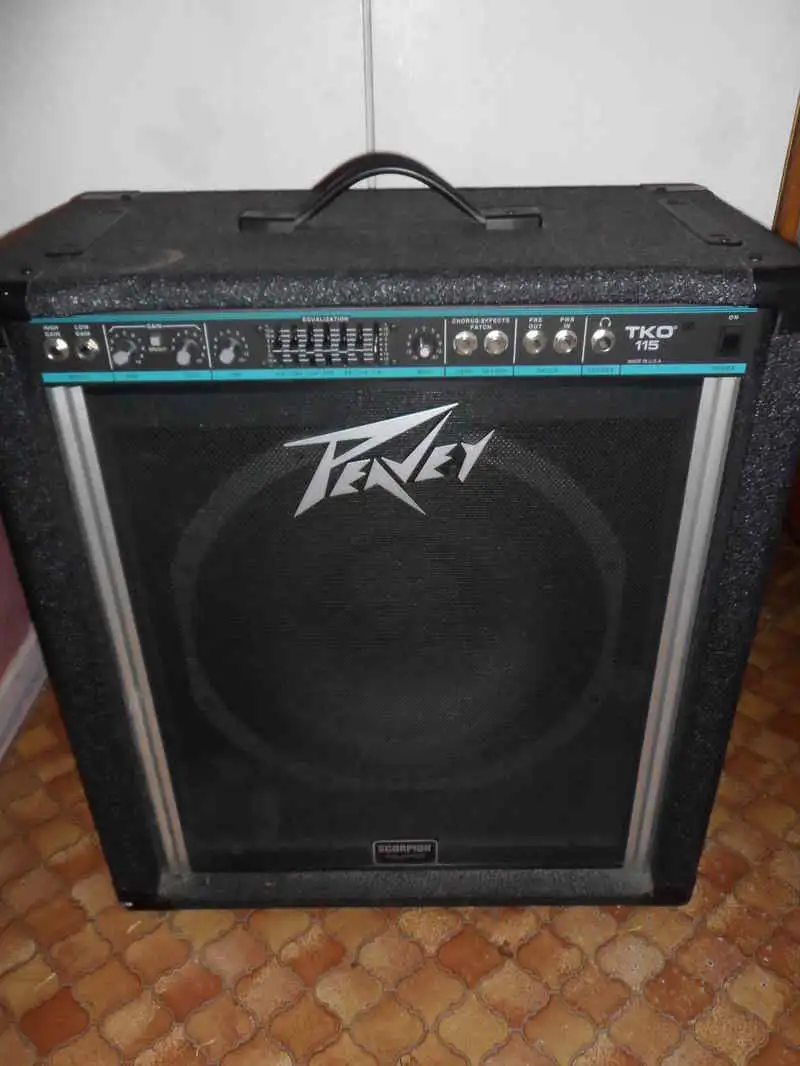 Peavey TKO 115 Combo de bajo