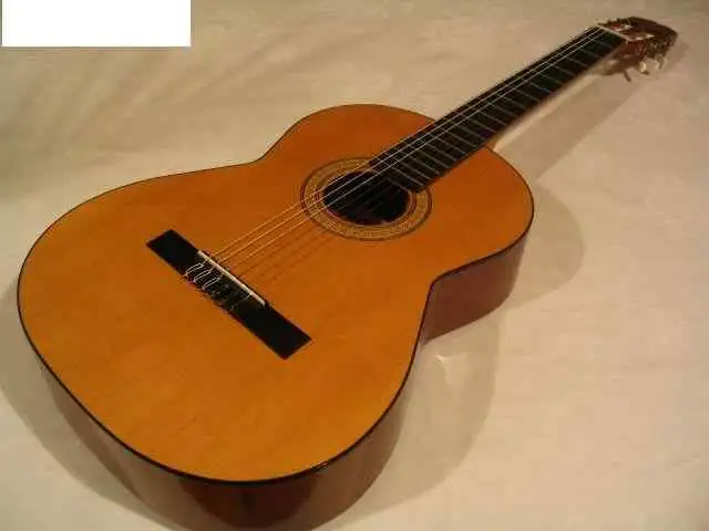 Alvaro No.20.vadonatúj spanyol Klasszikus gitár