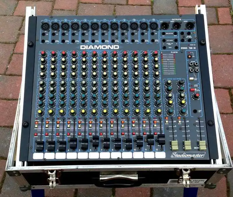 StudioMaster DIAMOND PRO 12-3 Keverő