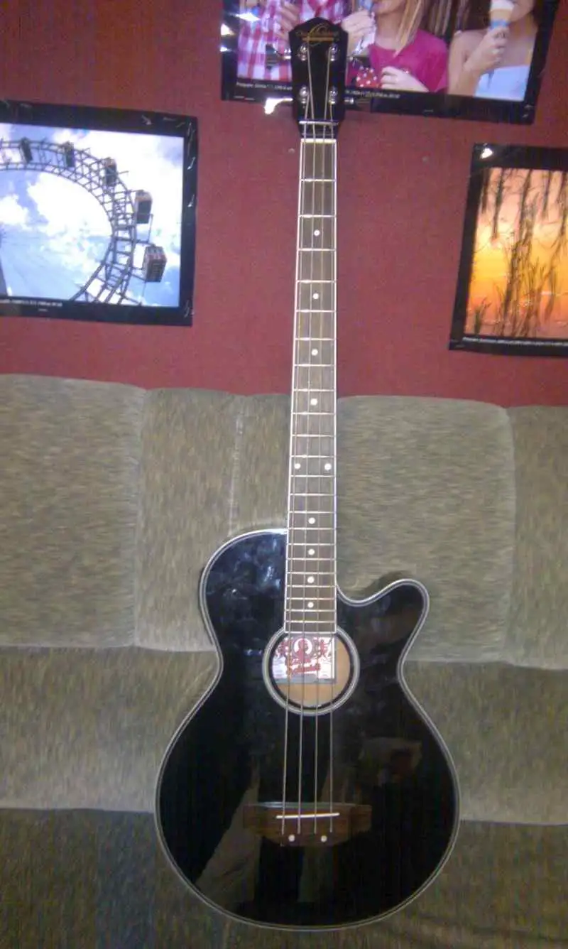 Oscar Schmidt OB100B Elektroakusztikus basszusgitár