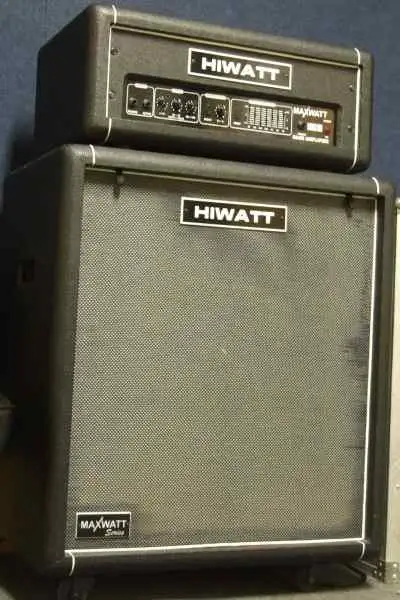 Hiwatt B300 Hd + B410 Basszus fej és láda