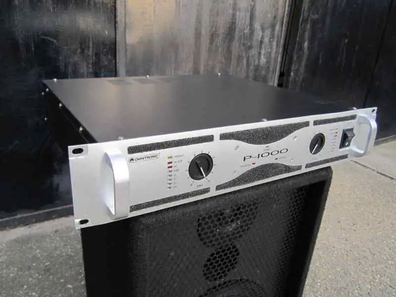 Omnitronic P1000 Power amplifier