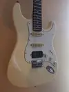 Chevy 83-as vastag hangú Elektromos gitár [2015.02.24. 05:38]