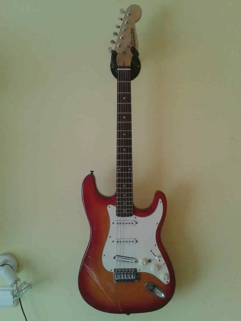  Stratocaster Elektromos gitár