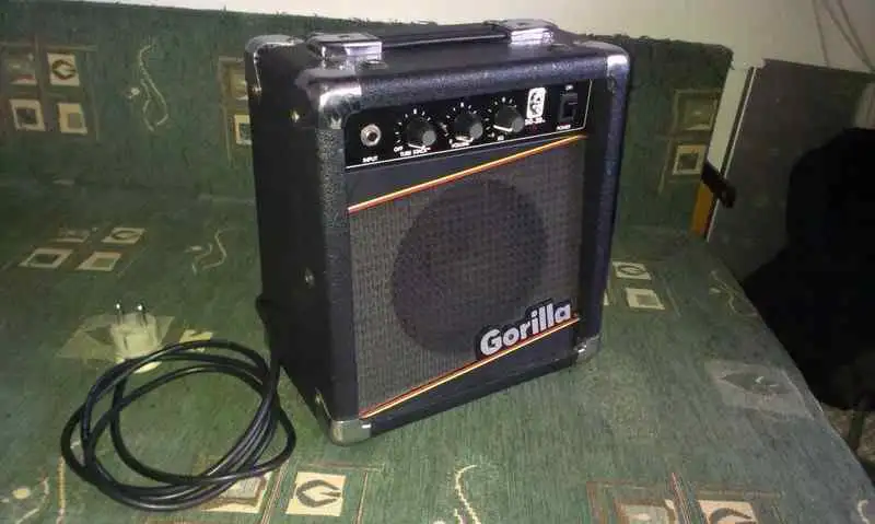  GG-20 Gitárkombó
