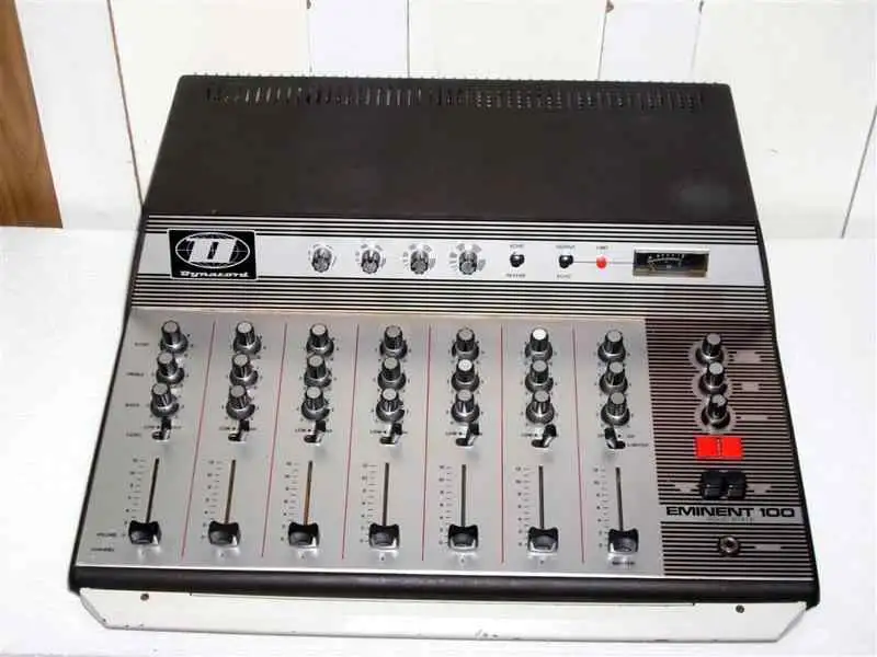 Dinacord Eminent-100 Keverő-erősítő