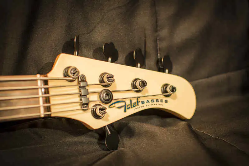 - FClef Custom Series 5 Bass guitar