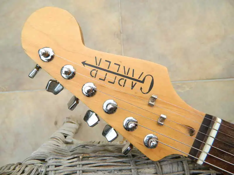  Stratocaster Elektromos gitár