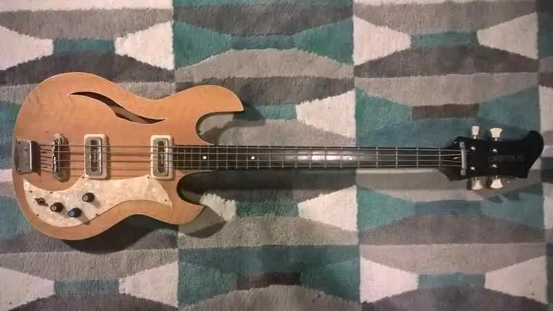   Basszusgitár