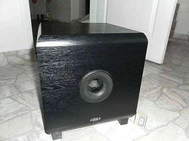 - Eltax Atomic A-8.2 Aktives Sub Bass