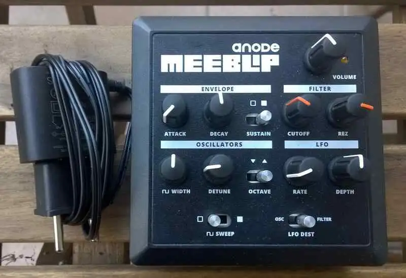 - MeeBlip Anode Synthesizer