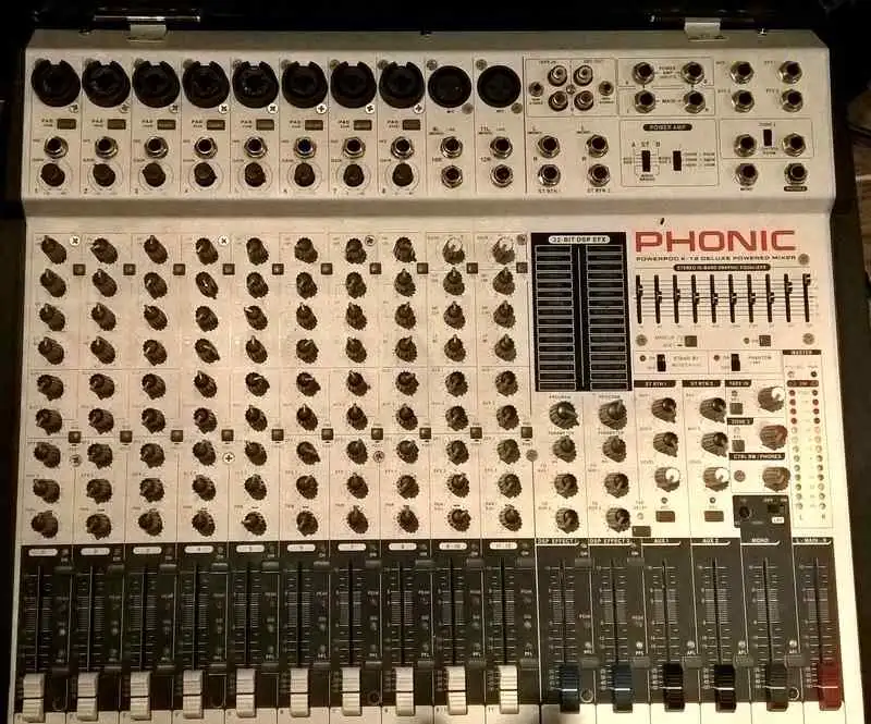 Phonic POWERPOD K 12 DELUXE Mixer amplifier