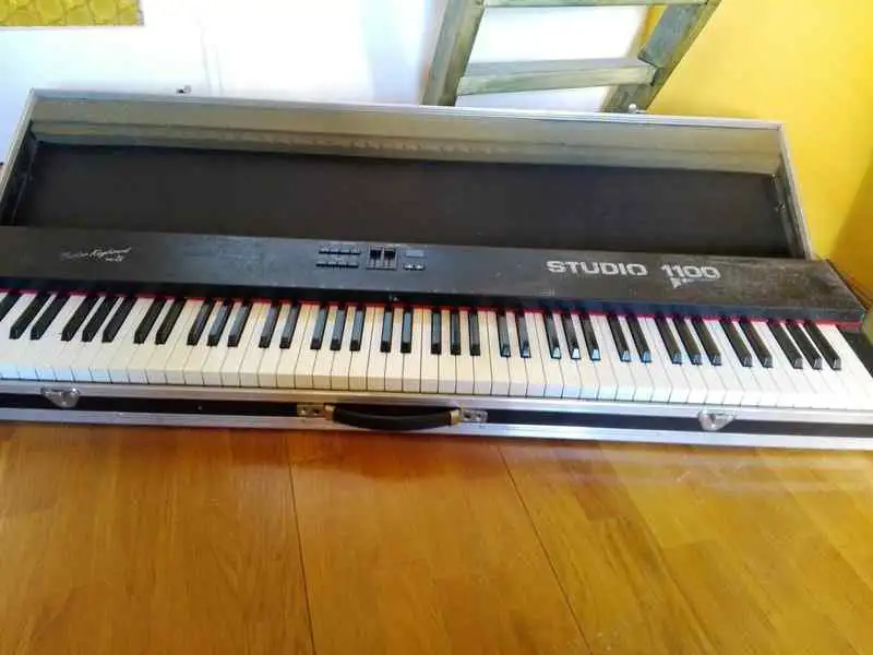  Studiologic Studio 1100 MIDI Keyboard