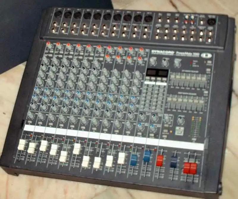 Dinacord Povermate 1000 Keverő-erősítő