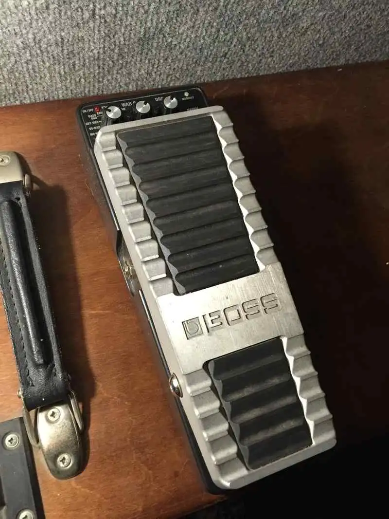 BOSS V-WAH PV-10 Wah pedál
