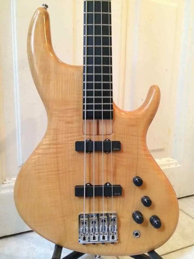 Ré Jazz Bass Basszusgitár