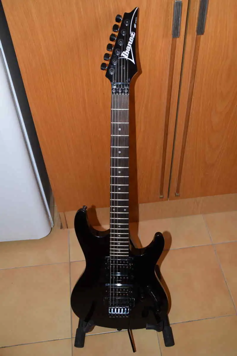 Ibanez S270 Elektrická gitara