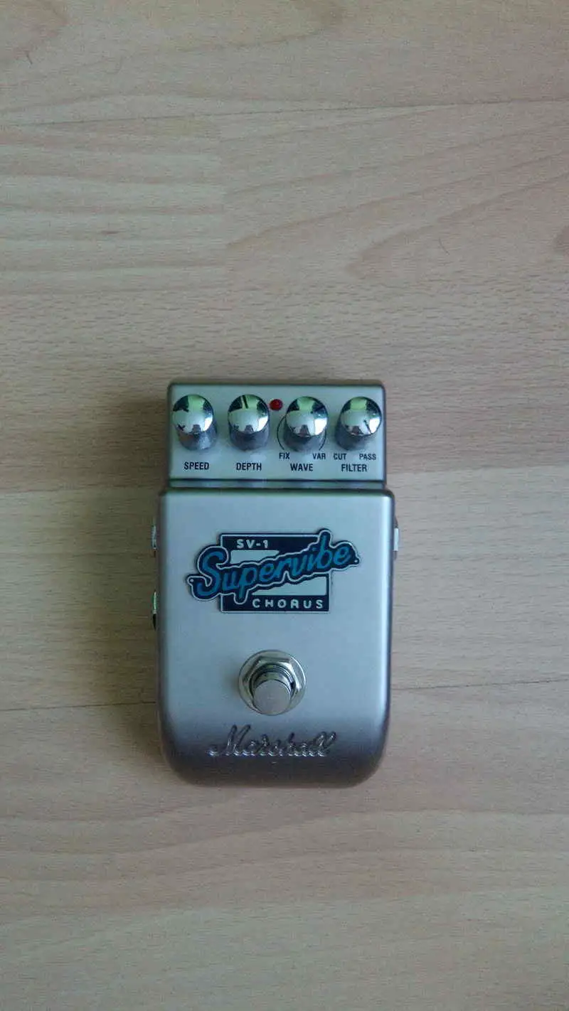 Marshall SV-1 Supervibe analog stereo chorus Coro analógico