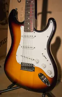 Starcaster By Fender Strat E-Gitarre [August 31, 2020, 12:08 pm]