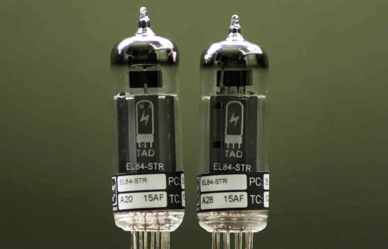 TAD EL84 Elektroncső szett