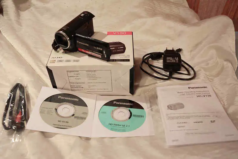 Panasonic HC-V130 Camera
