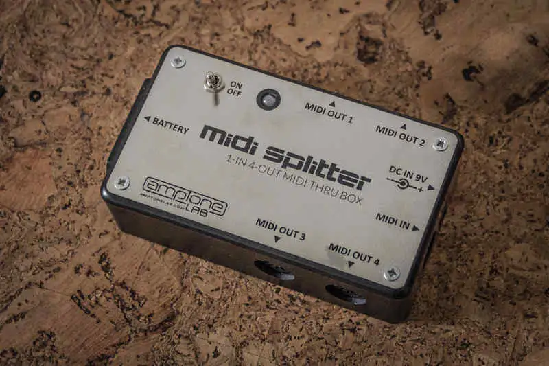 AmpTone Lab MIDI Splitter MIDI kontroller