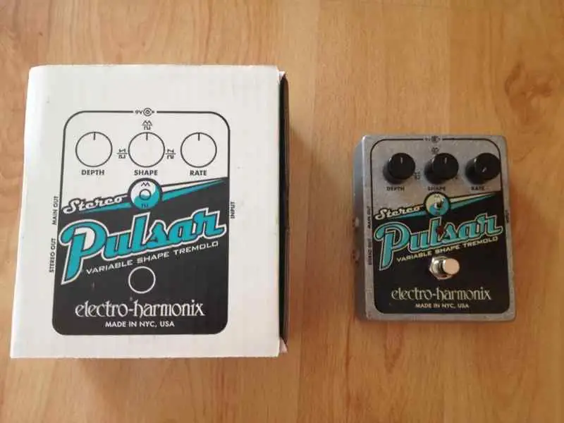 Electro Harmonix Stereo Pulsar Pedál