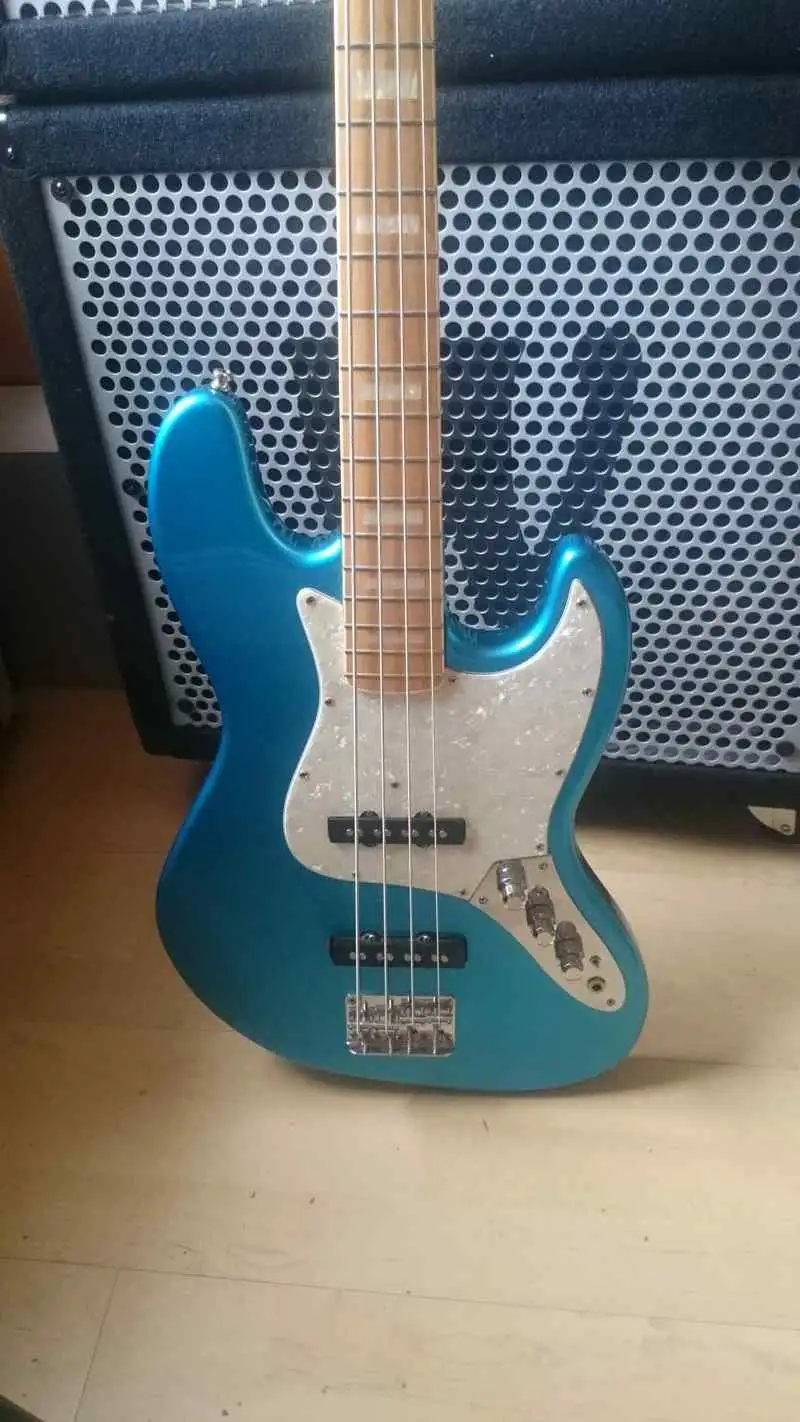 Signature JB Basszusgitár