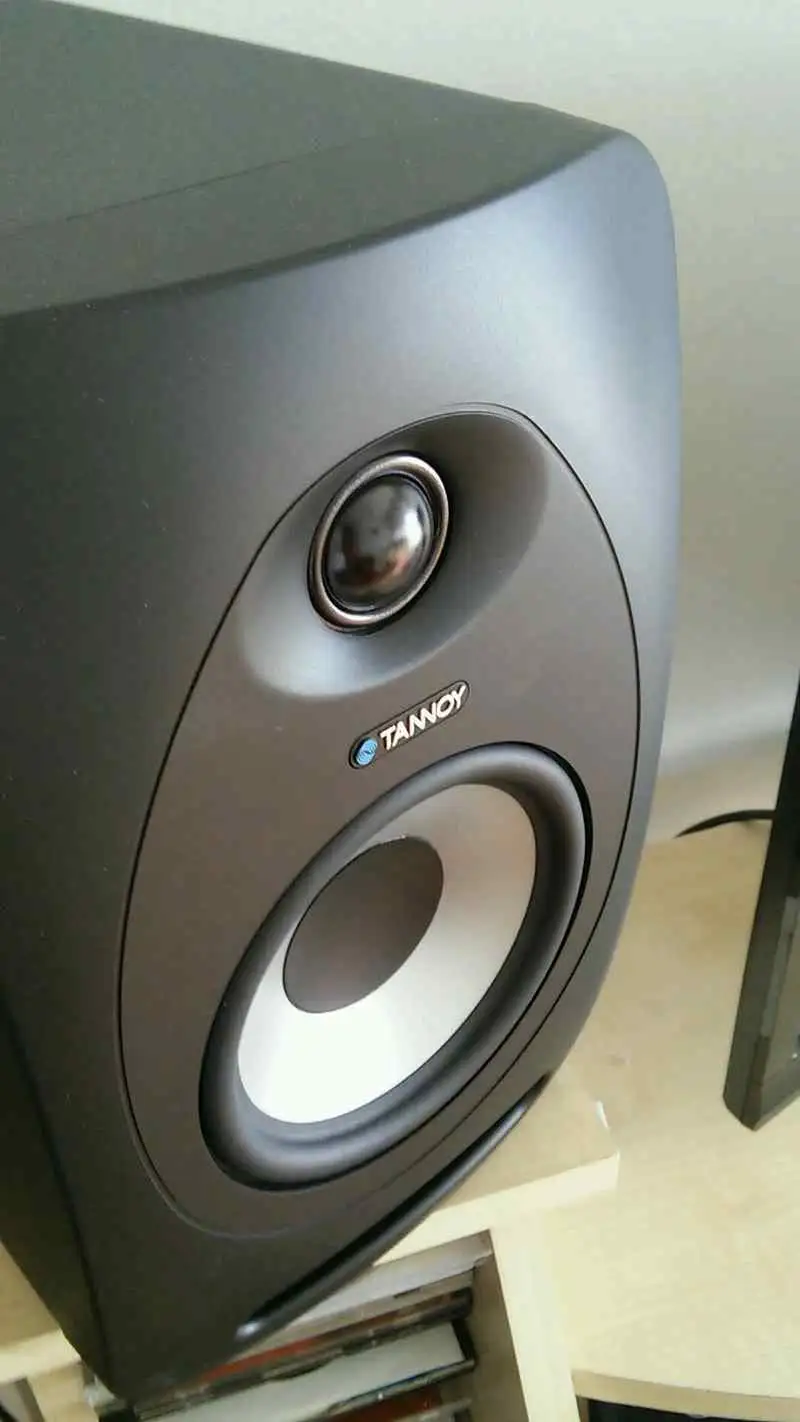 Tannoy Reveal 502 Stúdióhangfal