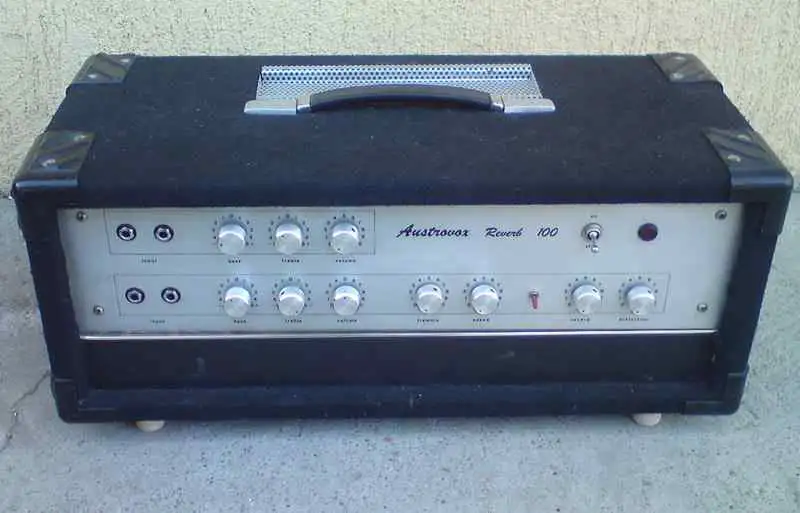 AustroVOX 100 rcsöves Gitárerősítő-fej