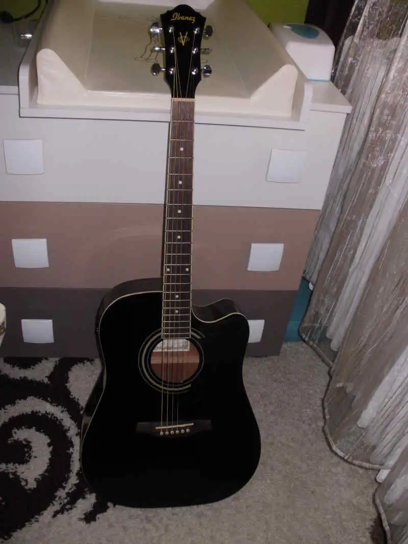 Ibanez V72ECE-BK Electro-acoustic guitar