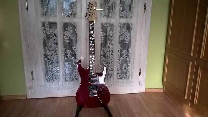  R&ampampampampampampampampampampampampampampampam Guitarra eléctrica